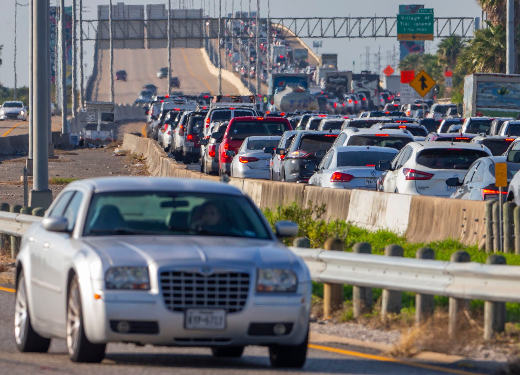 State striping stalls northbound I 45 traffic Local News The