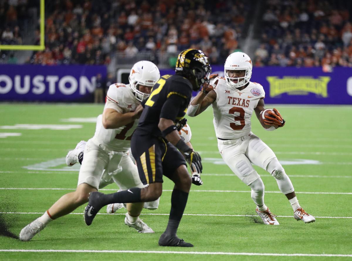 Photos Texas Longhorns Take The Texas Bowl In Focus The Daily