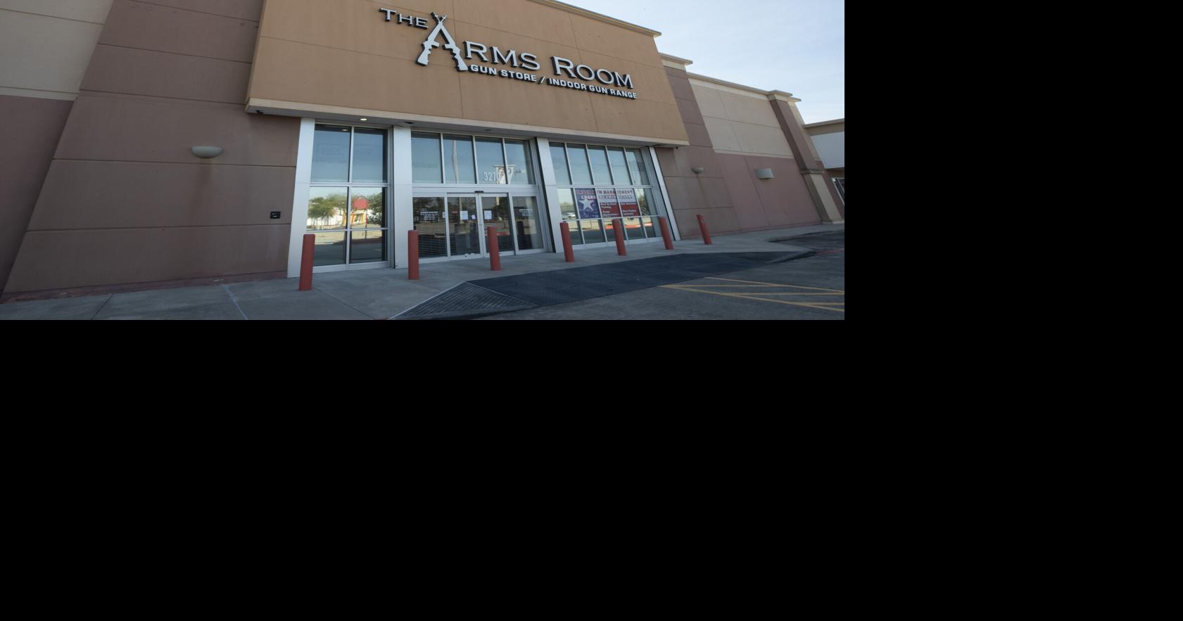 Lil' Buffalo Grille plans island debut; Arms Room in League City up for