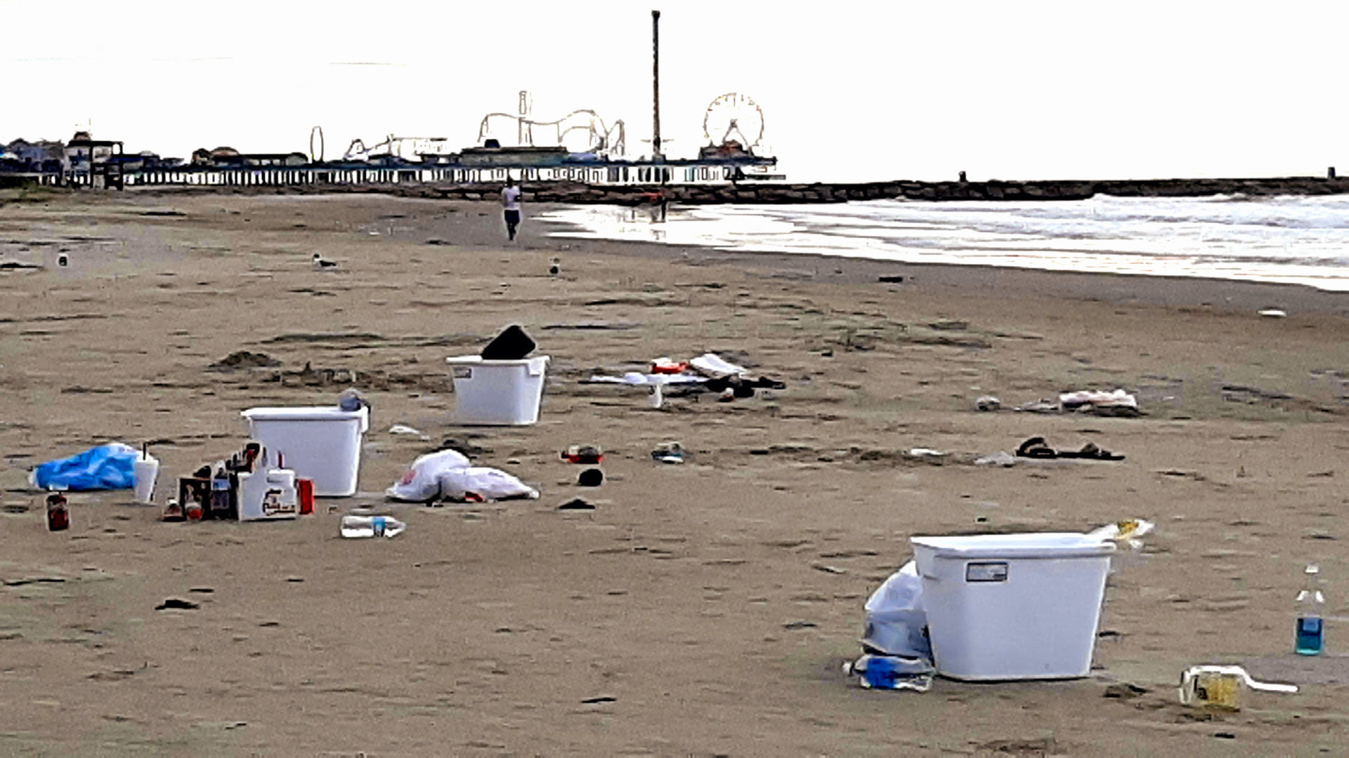 Galvestonians miffed by weekend trash on beaches, streets Local News The Daily News picture