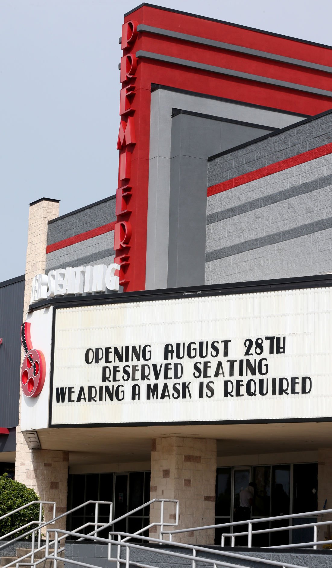 Galveston movie theater returns with new look; Cajun eatery spices up