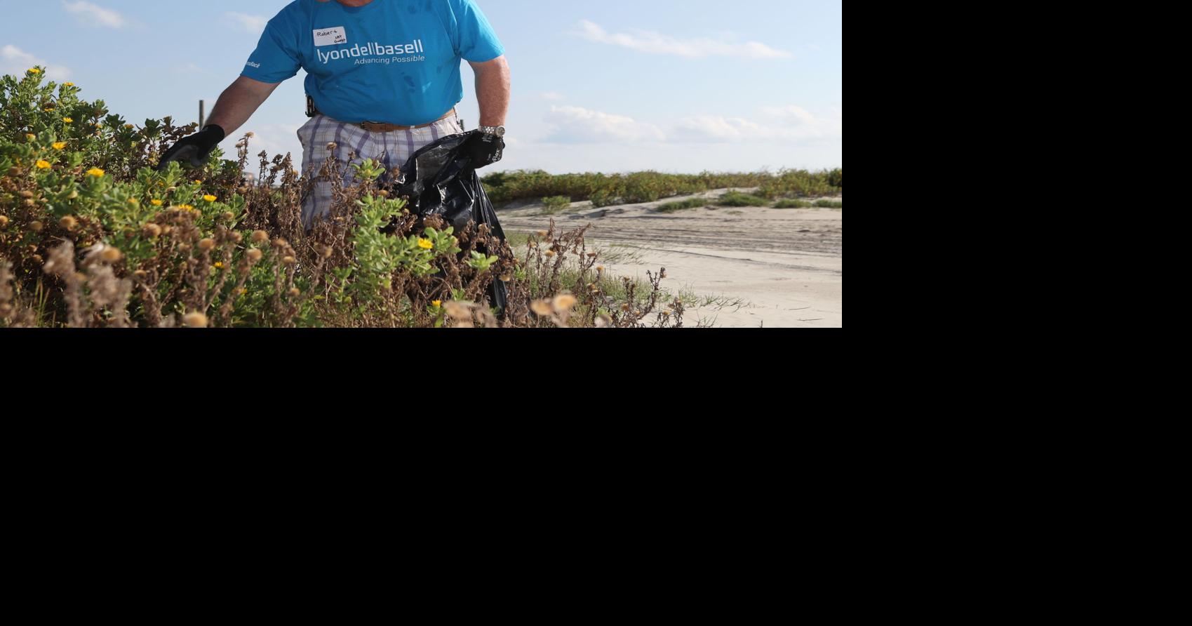 1,300 participants clean up Galveston beaches Local News The Daily News