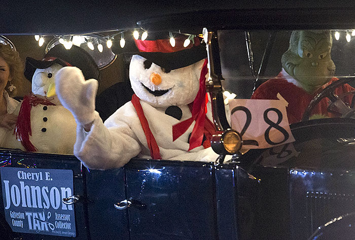 2022 Friendswood Christmas Parade Holidays Kick Into High Gear Across Galveston County | Local News | The  Daily News