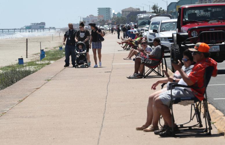 Abbott Plans Reopening Of Galveston Beaches Fertitta Says Local News The Daily News