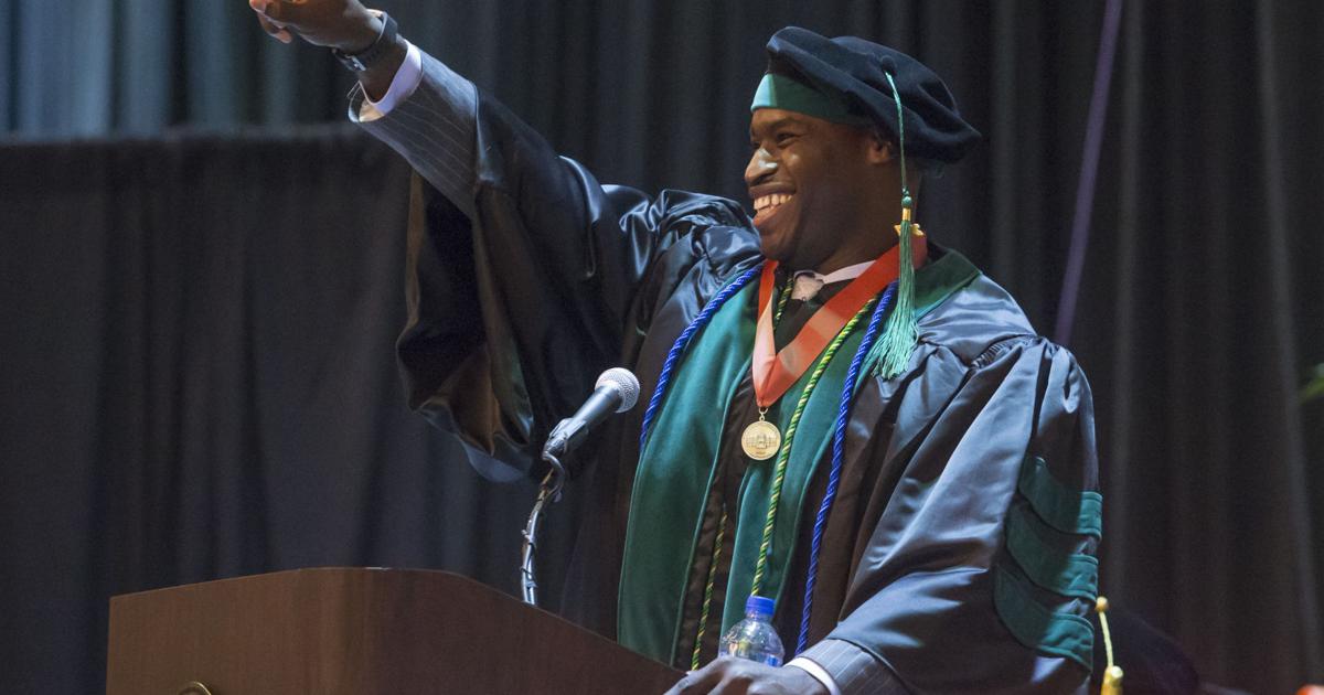 Photos: 2017 UTMB School of Medicine Commencement | In Focus | The ...