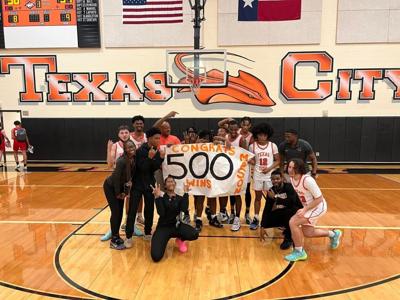 Texas City Mason win No. 500