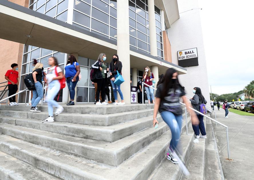 Educators fear widening gaps in a fragmented school year