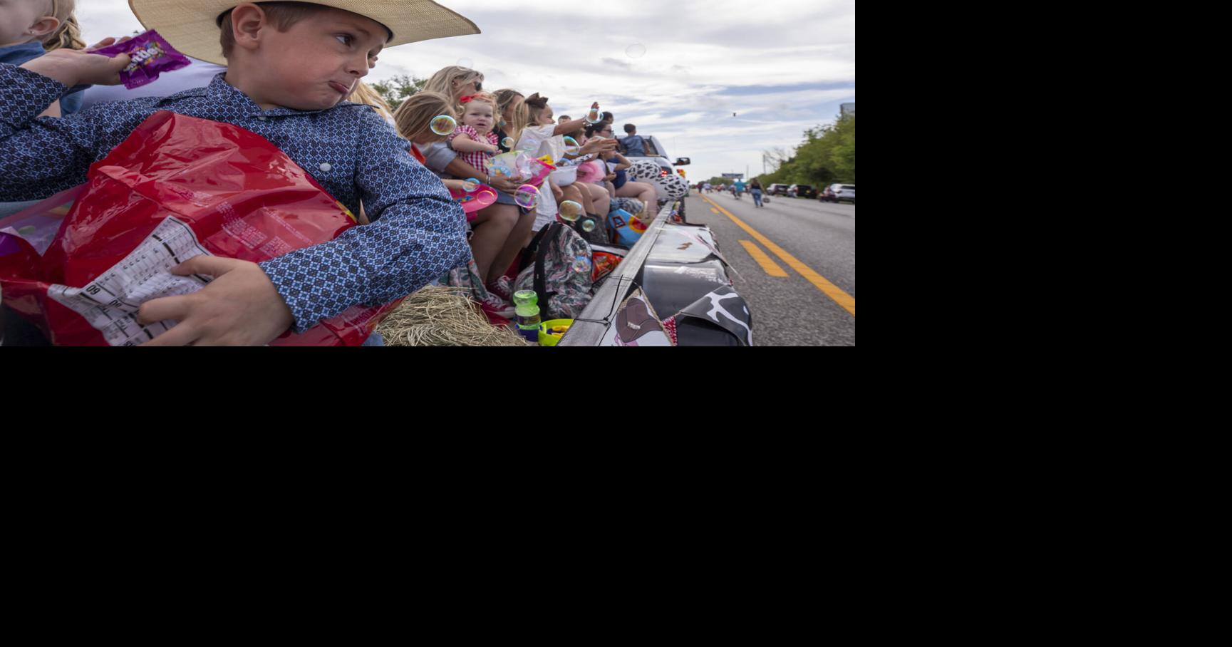 Parade kicks off Galveston County Fair & Rodeo | Local News | The Daily ...