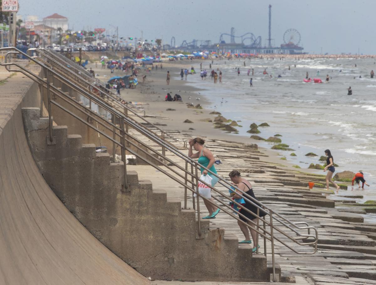 'Sand flea' machine could aid Galveston in erosion control Local News The Daily News