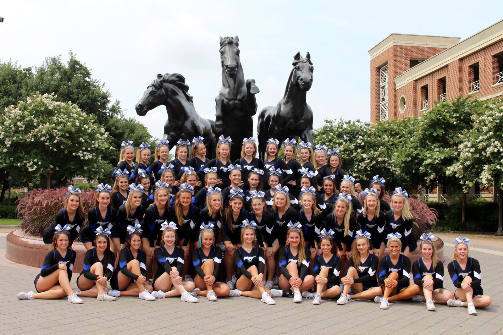 Friendswood High School Cheer Team Brings Home Top Awards From Camp Friendswood High School Cheer Team Brings Home Top Awards From Camp