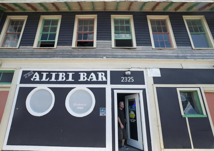 Not everybody knows their names Change sweeps through Galveston's neighborhood joints Local