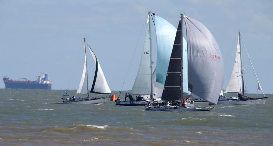 Annual Harvest Moon Regatta sets sail Local News The Daily News