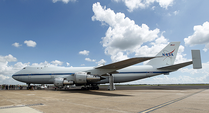 NASA, Space Center announce plans for shuttle carrier exhibit