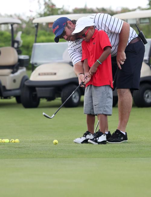 Golf Camp At Moody Gardens Golf Course Local Sports The Daily News