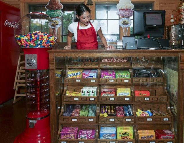 Biz Buzz Texas City movie theater prepares to roll out red carpet