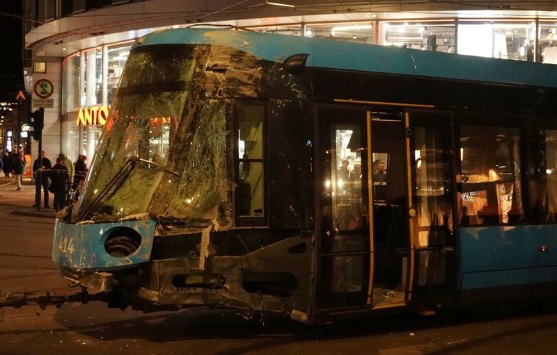 Tram Derails And Crashes Into Shop, In Oslo | U.S. & World | Gazette.com