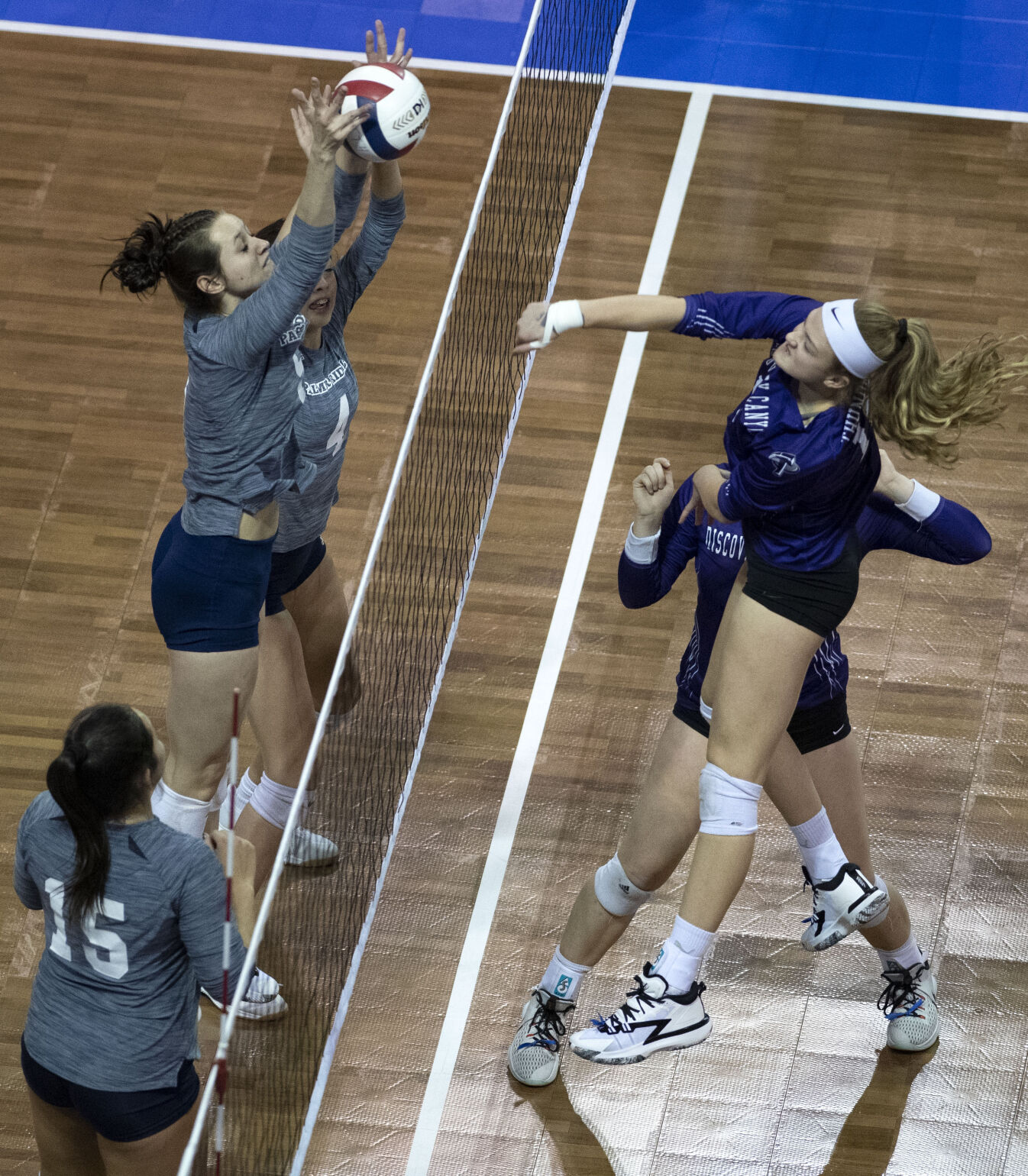 11_11_21 4a volleyball01977.jpg