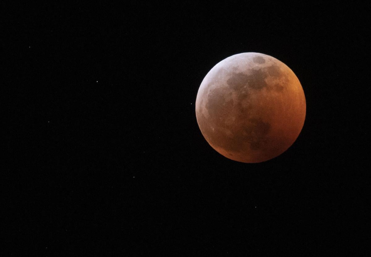 Space Symposium 2019 Nasa Administrator Calls Return To Moon A