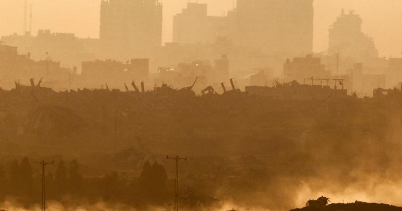 Israeli fire kills 35 people in Gaza, many at aid site, medics say