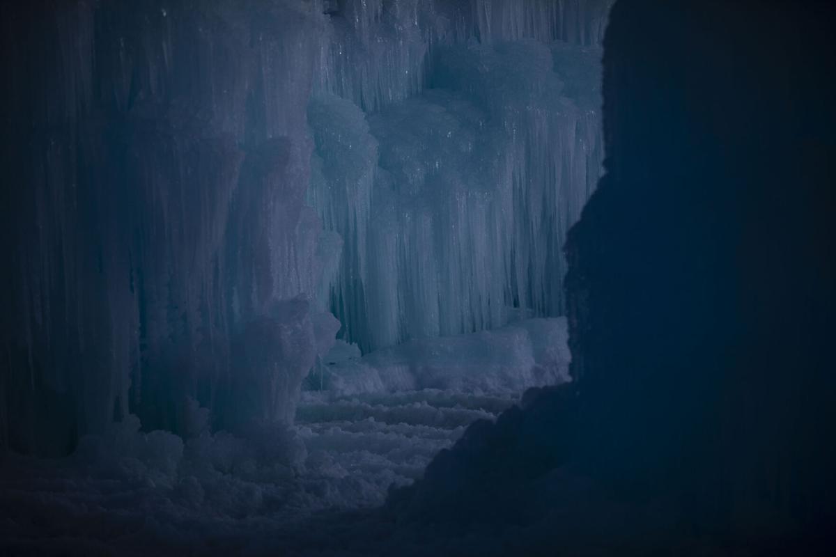 12xx20-news-icecastles 12.jpg