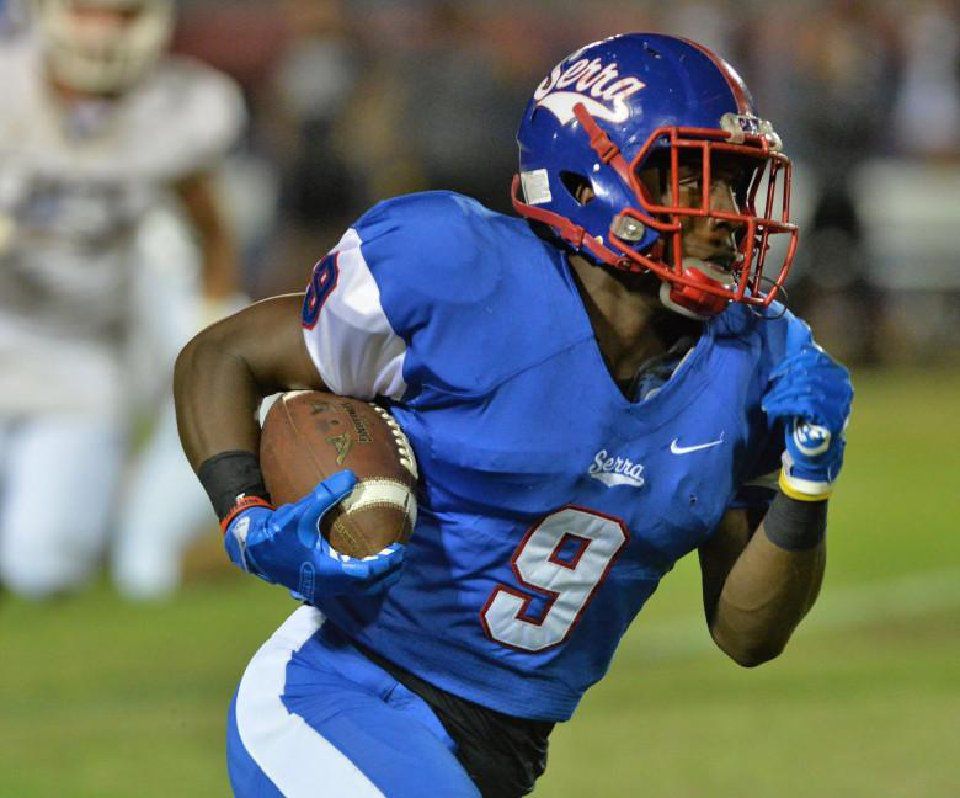Serra's David Eure heads to endzone on 28 yard TD reception from QB Blaze McKibbin in first qtr. of Crespi at Serra Mission League football Friday October 27, 2017.Photo By Robert Casillas,Daily Breeze/ SCNG