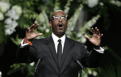 Pastor at Muhammad Ali funeral: Star-Spangled Banner 'celebrates slavery'