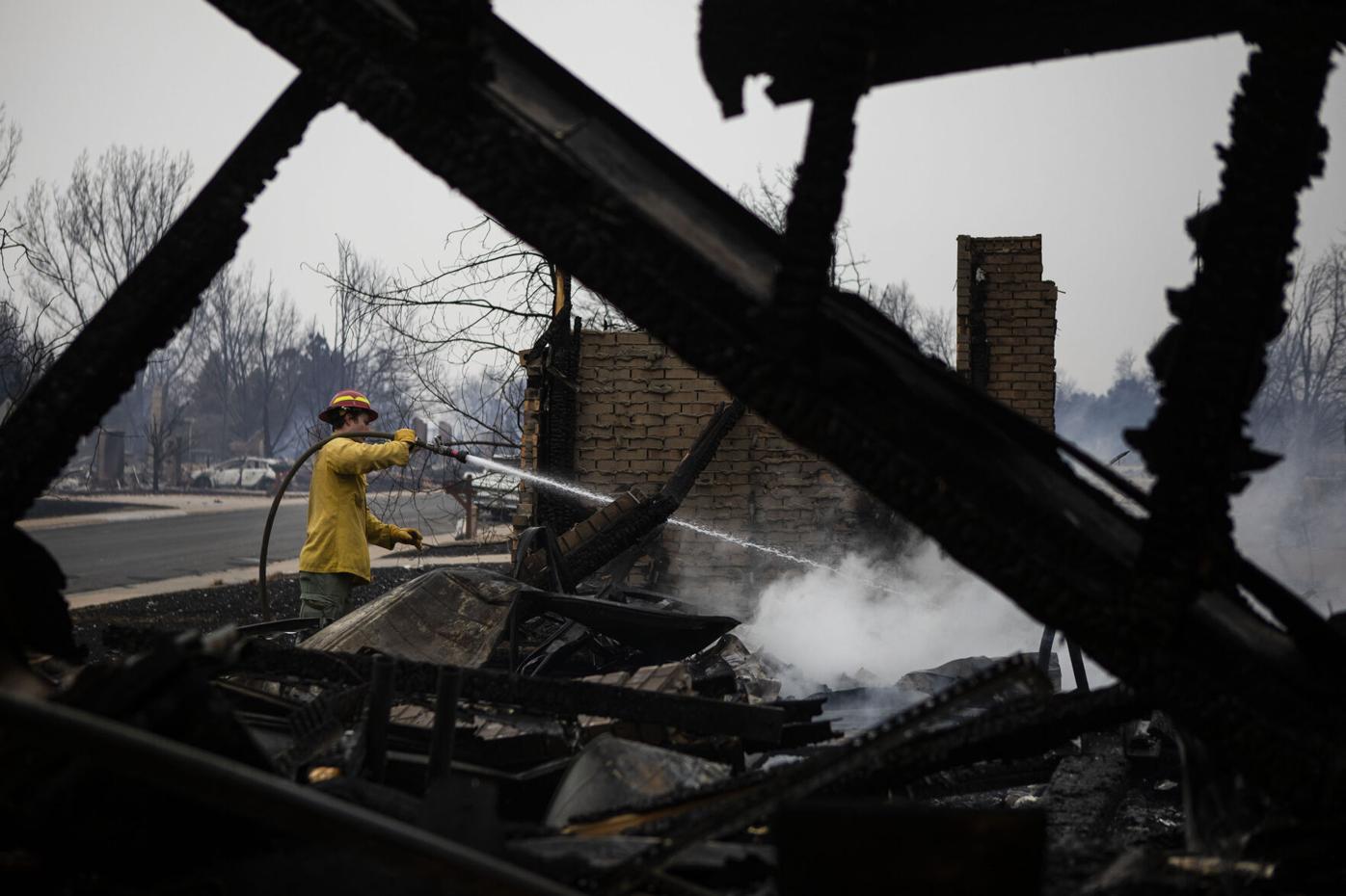 010122-news-LouisvilleFires02.JPG