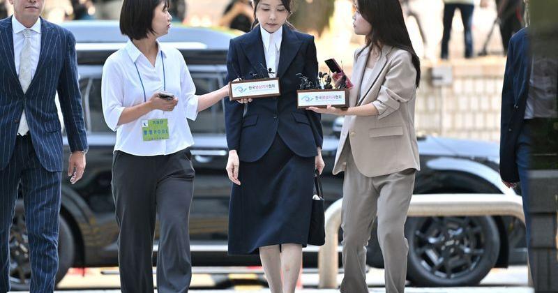 South Korea awaits ruling on bid to arrest former first lady