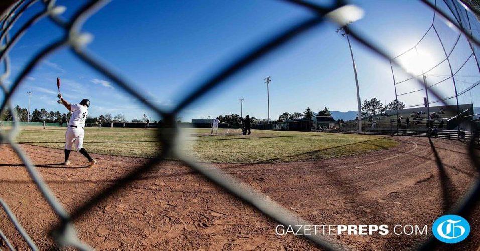 Monday's baseball roundup: Pine Creek splits Day 1 of 5A state tournament