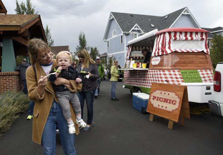 'Porchfest' draws hundreds to Colorado Springs' Patty Jewett