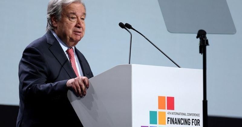Blistering heat and empty chairs mar UN's flagship development event