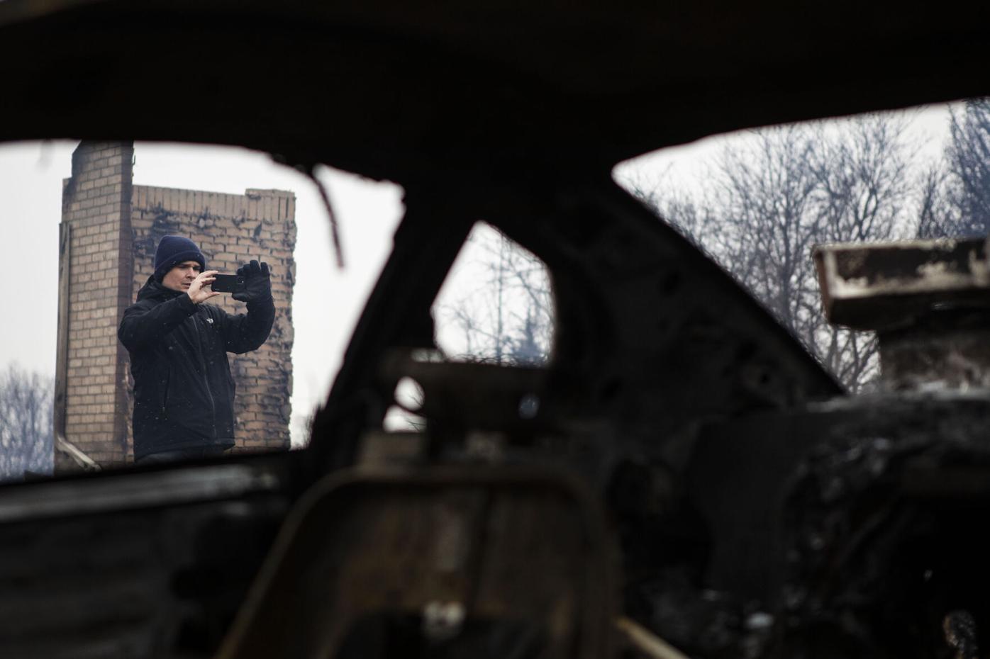 010122-news-LouisvilleFires05.JPG