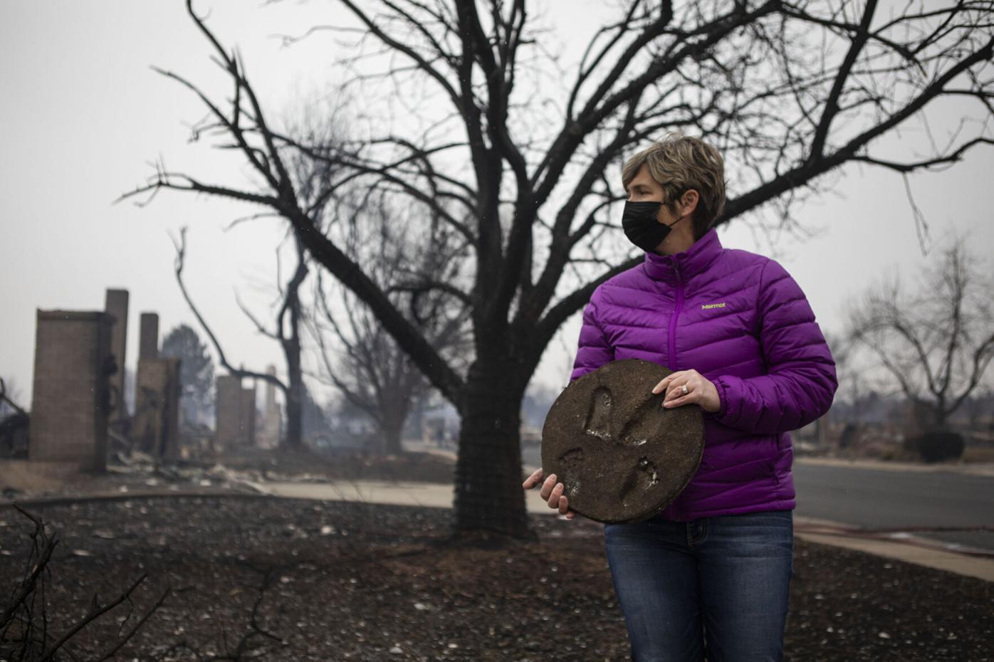 010122-news-LouisvilleFires08.JPG