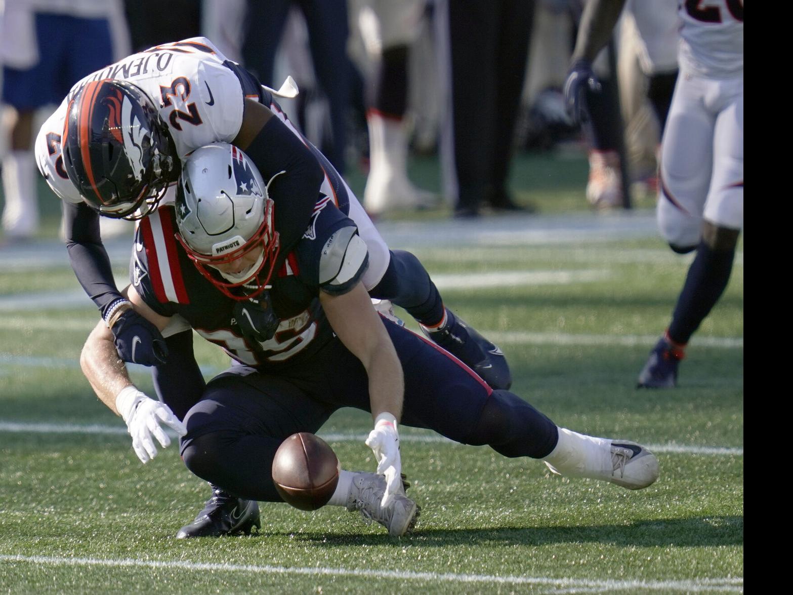 Denver Broncos Aggressive Defense Impresses Against Cam Newton Patriots Sports Coverage Gazette Com