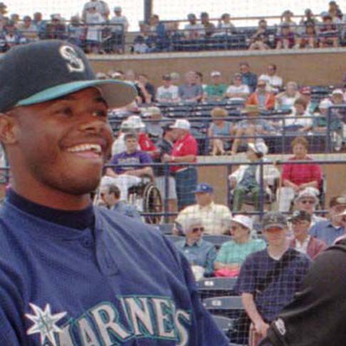 Watch a very young Alex Rodriguez compete in a 1996 home run derby