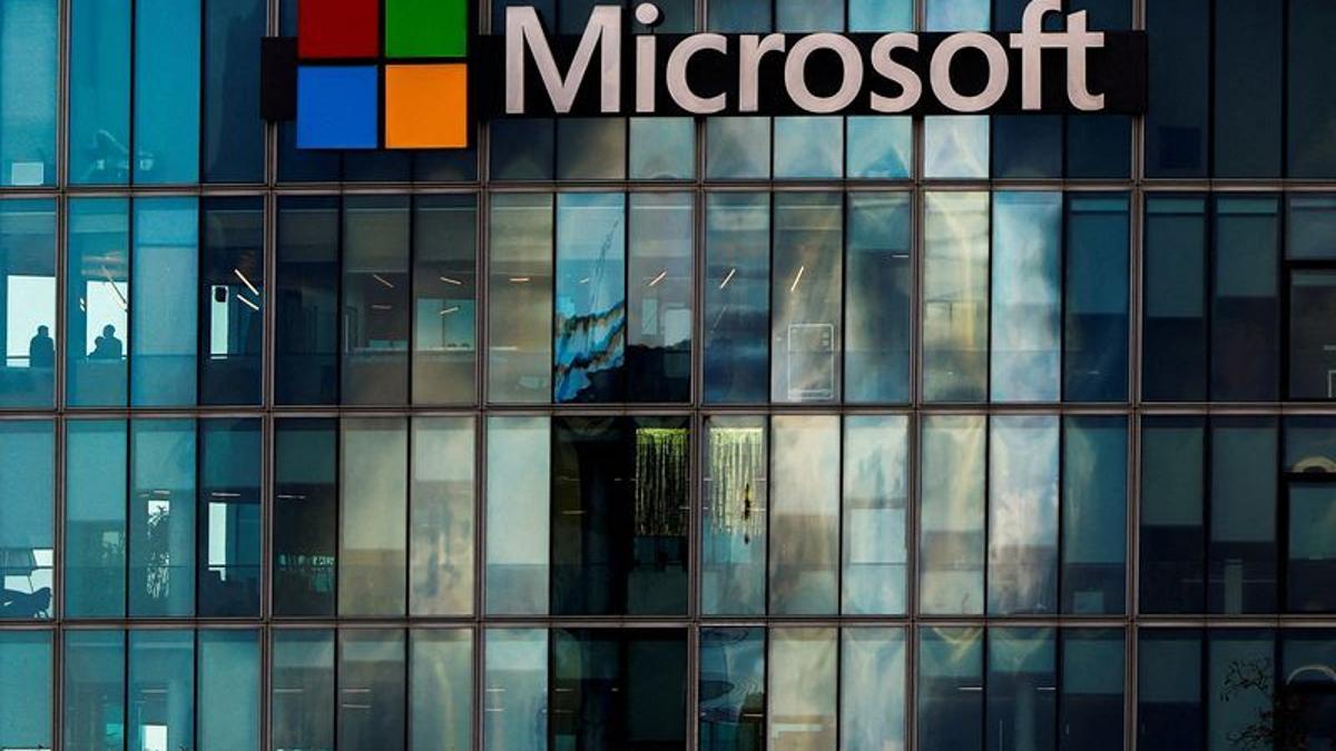 🌍STOCK REPORT: **Microsoft in attesa dei risultati fiscali: previsioni ottimistiche e focus su Cloud e AI**