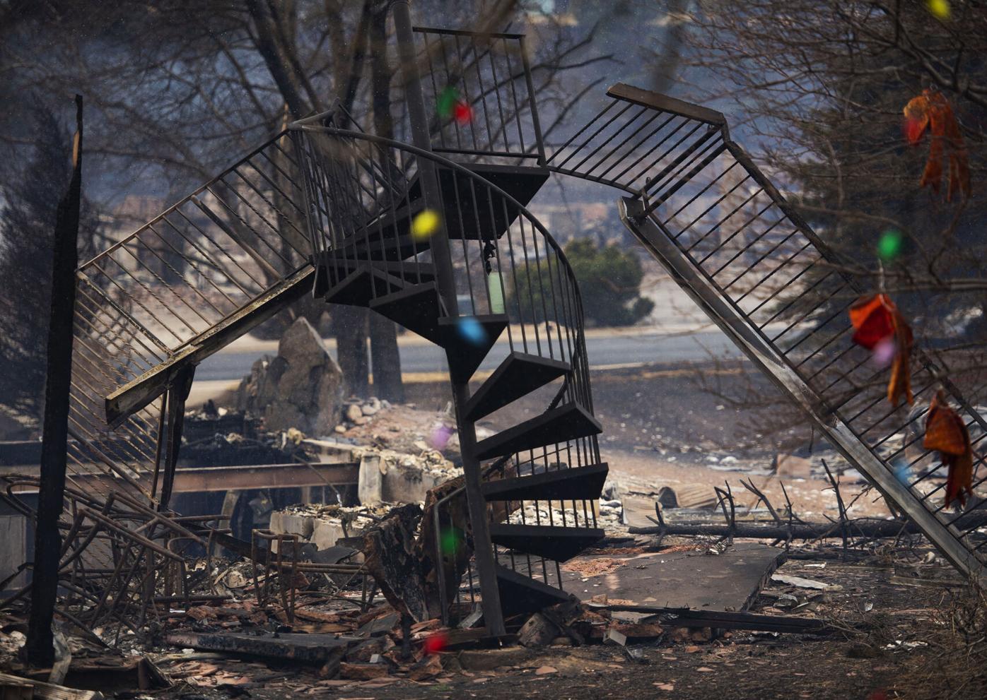 010122-news-fireaftermath 05.jpg