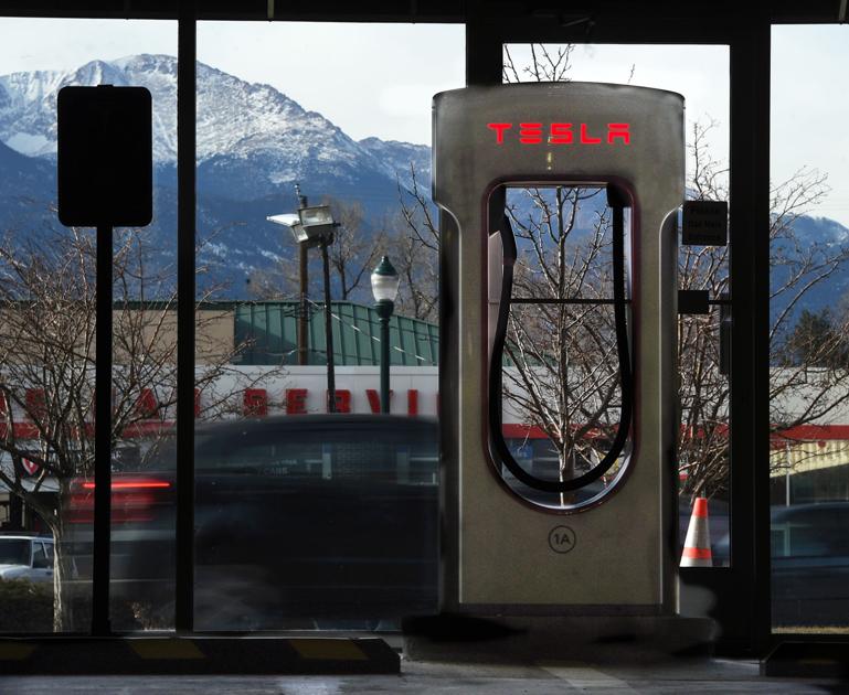 Colorado Springs Utilities sees future for electricvehicle charging