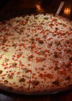 Fat Sully’s pizza is a really big - and good - deal | Dining review