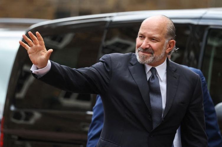 🟥 "Mercato USA: Performance Mista in Attesa dei Colloqui Commerciali"