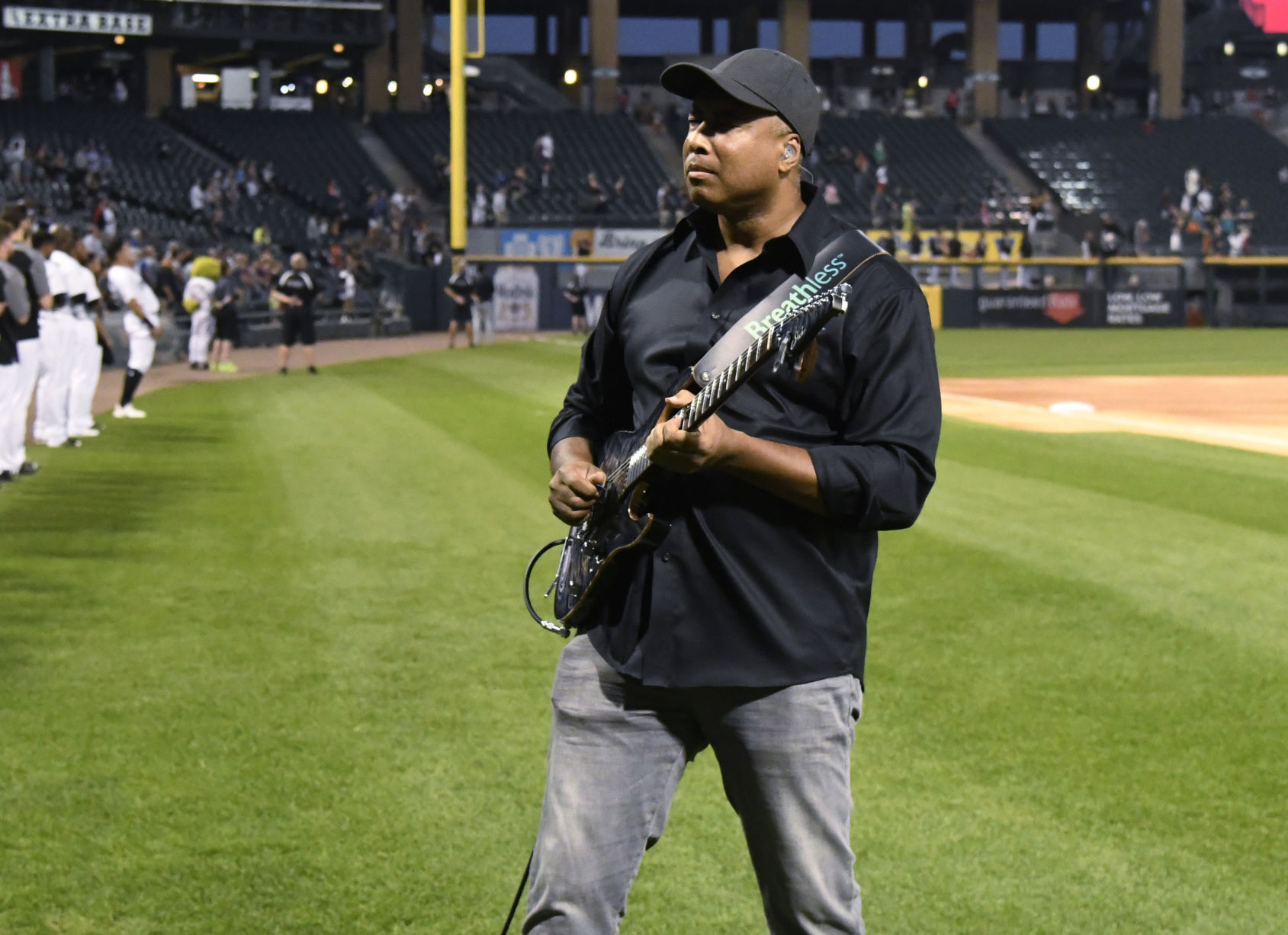 Yankees great Bernie Williams will bring personal message to Sky ...