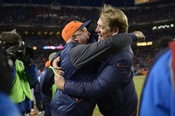 Broncos name Jack Del Rio interim head coach while John Fox