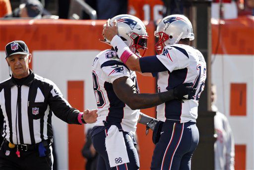 Back On The Field, Brady Leads Patriots 33-13 Against Cleveland