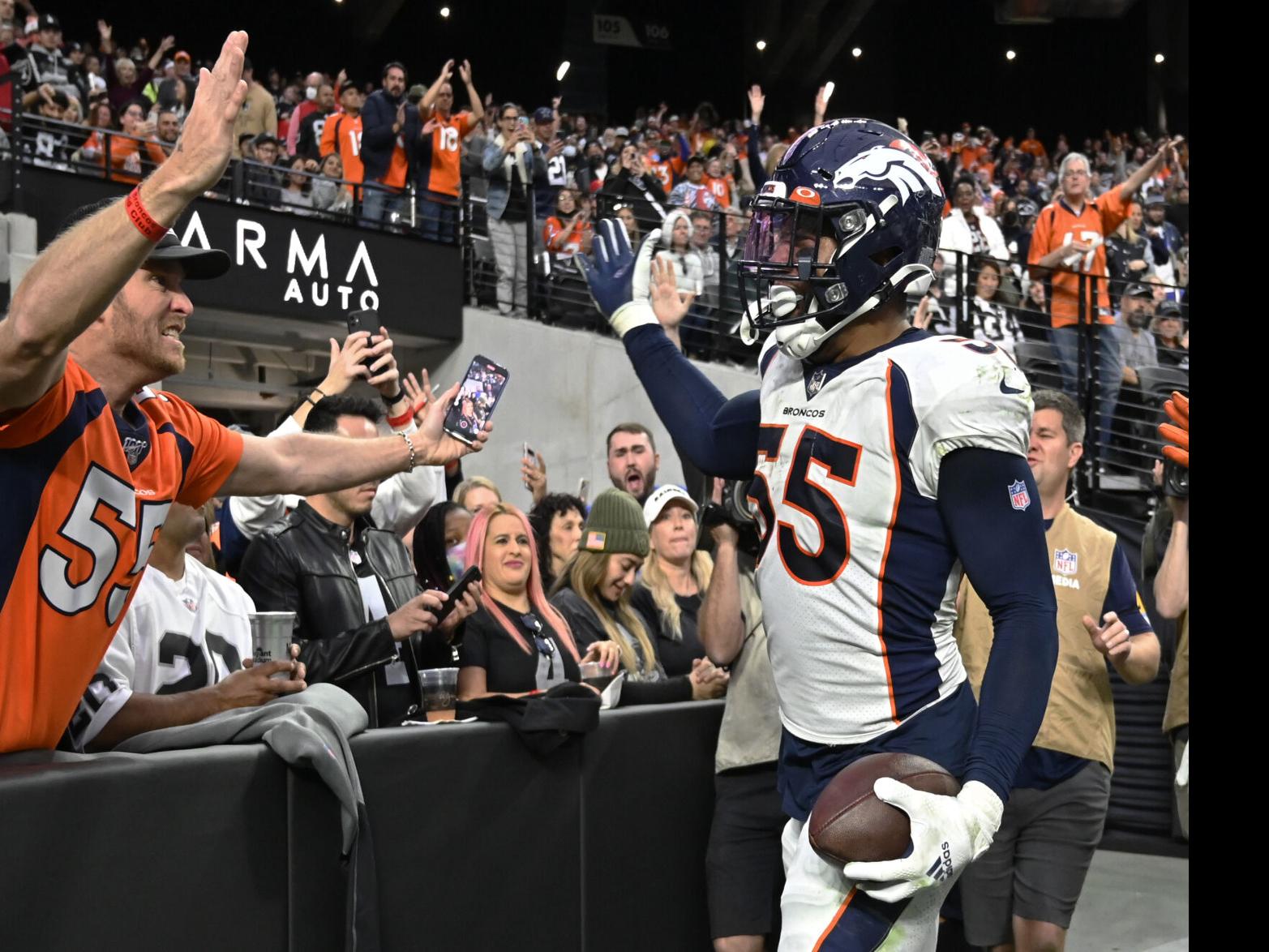 Broncos vs. Raiders — a roundup of Denver's Week 17 win over Oakland –  Estes Park Trail-Gazette