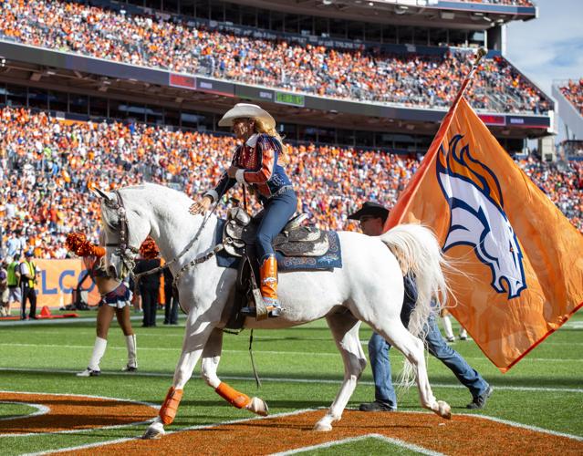 A game in the life of Denver Broncos mascot, Thunder, Sports