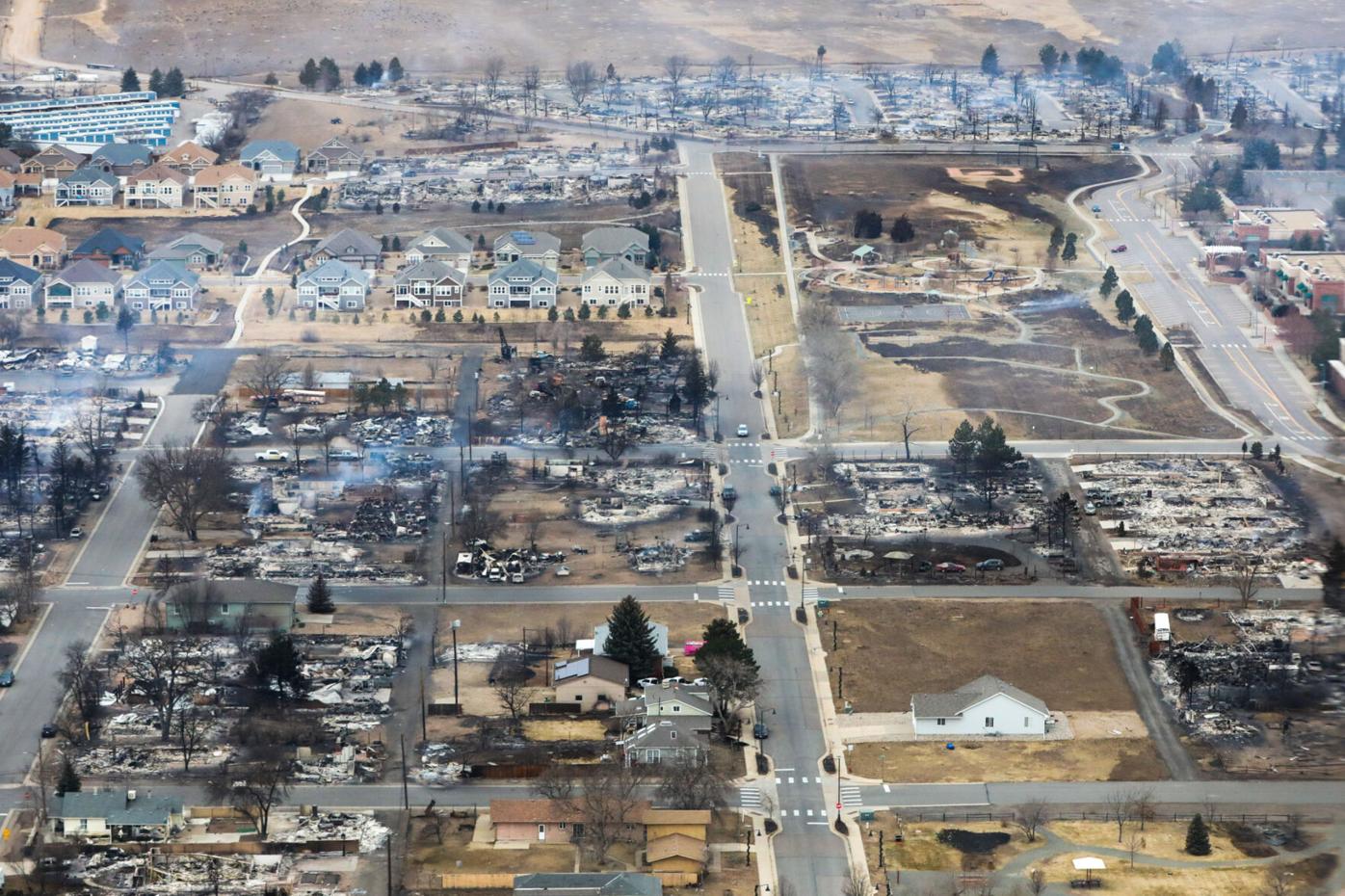 211231-POLIS-WILDFIRES-FLYOVER
