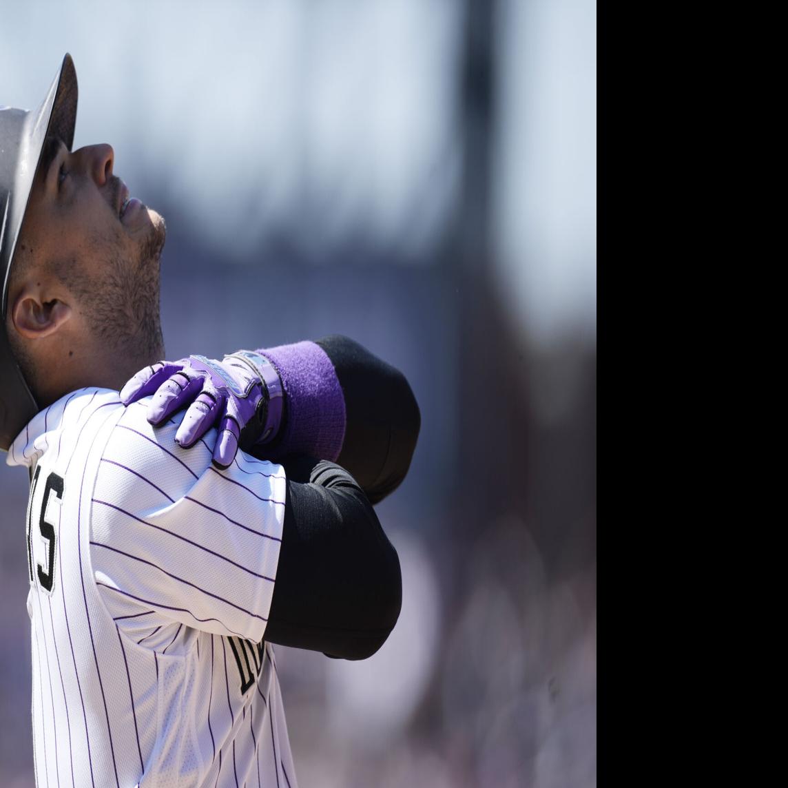 Rockies' Jose Iglesias honors his father with base hit and tears