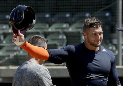Same number, new sport: Tebow at Mets camp