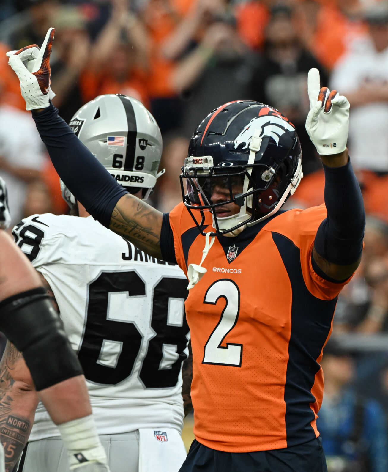 Broncos lose to Raiders 17-16