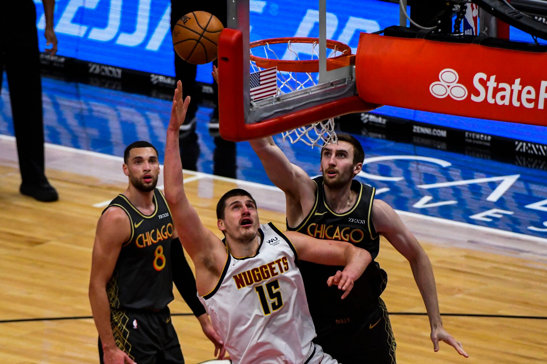 nikola jokic dunk